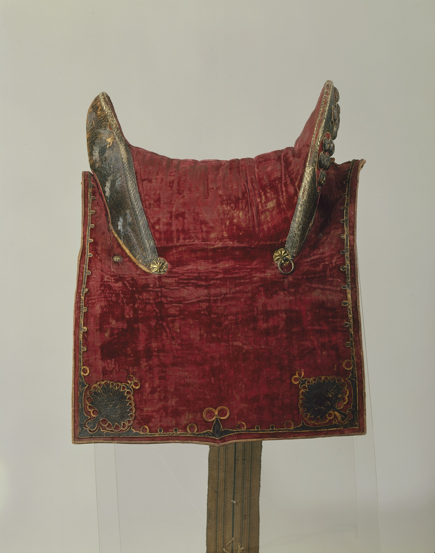 Sattel mit Sattelgurt, osmanisch, vor 1714 Sattel mit Sattelgurt, osmanisch, vor 1714