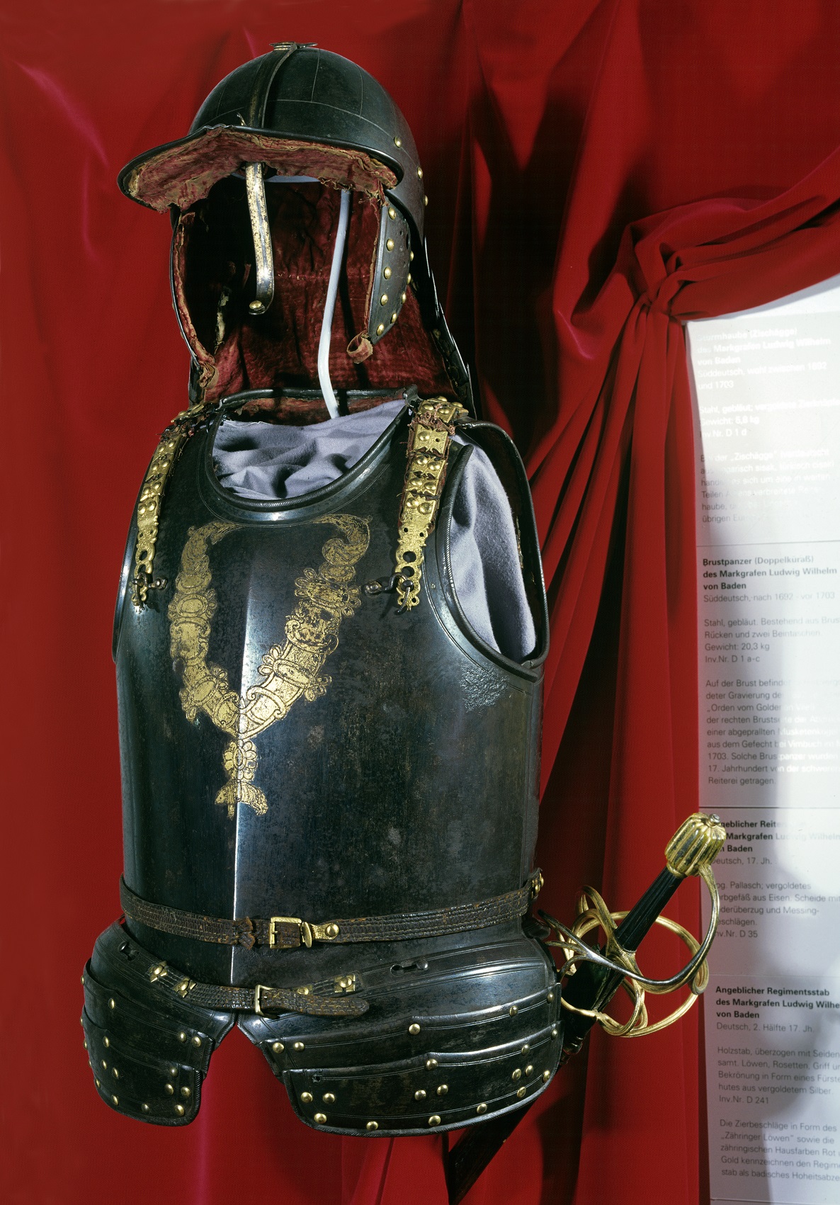 Kürass mit Sturmhaube des Markgrafen Ludwig Wilhelm von Baden-Baden süddeutsch, nach 1692, vor 1703 Kürass mit Sturmhaube des Markgrafen Ludwig Wilhelm von Baden-Baden süddeutsch, nach 1692, vor 1703